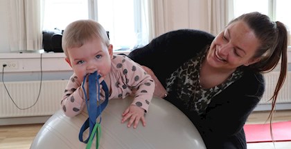 Mor og barn til babymotorik ved FOF Aarhus