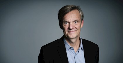 Poul Madsen, tidligere chefredaktør på Ekstra Bladet. Foredrag hos FOF Aarhus.