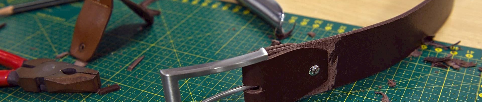 Læderbælte lavet på kursus i små ting i læder | FOF Aarhus