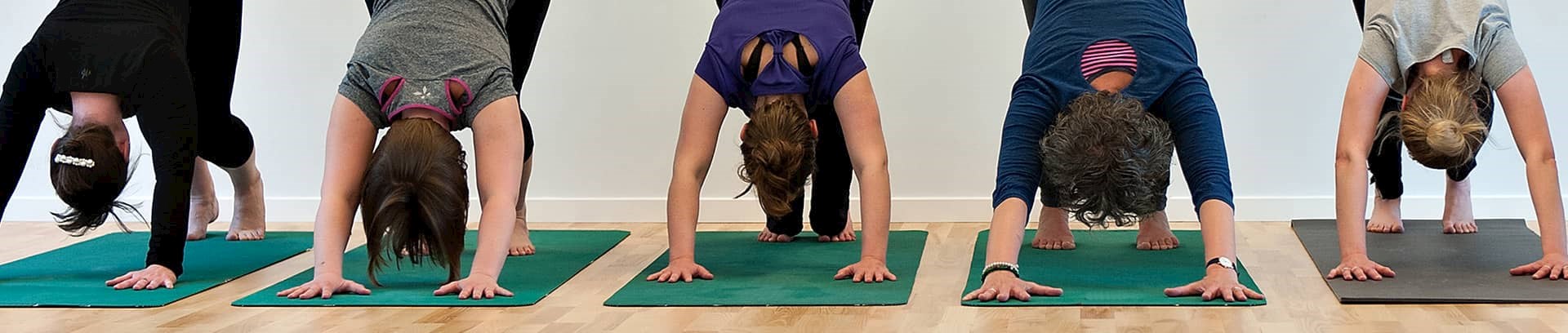Kursus i mindful yoga, underviser Laila Elisabeth Møller-Rasmussen ved FOF Aarhus