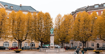 Tag med på en fodtur gennem det smukke og regale Frederiksberg og hør mere om bydelens historie