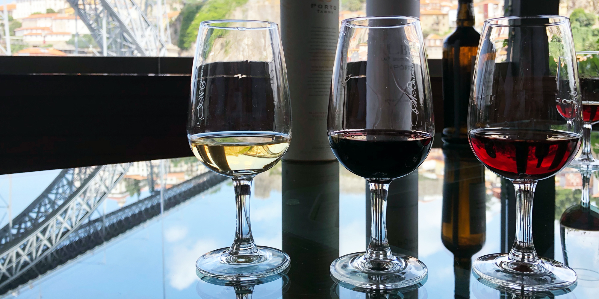 Gå til portvinssmagning i FOF