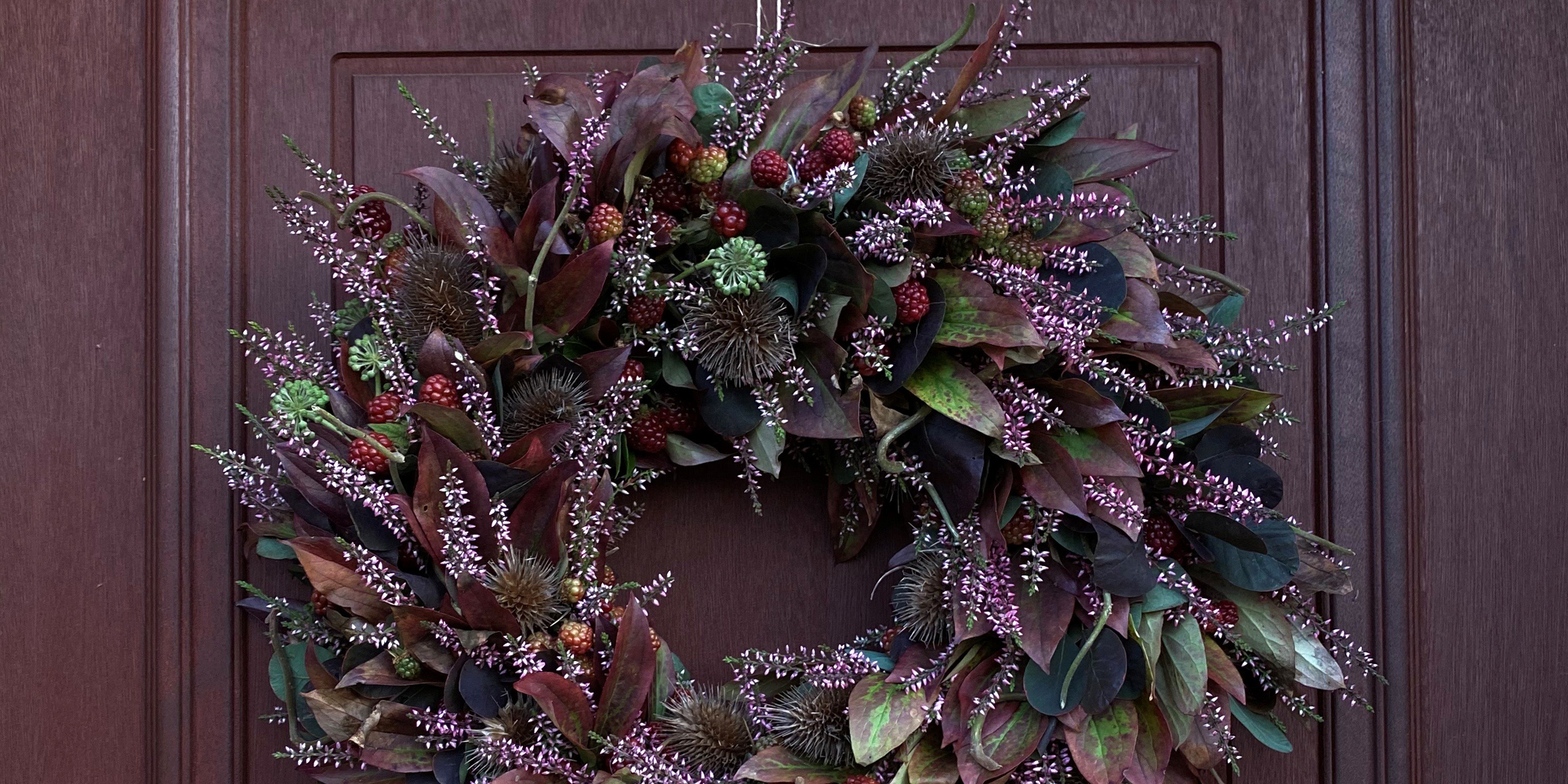 Lav juledekorationer og adventskranse på blomsterkursus i FOF