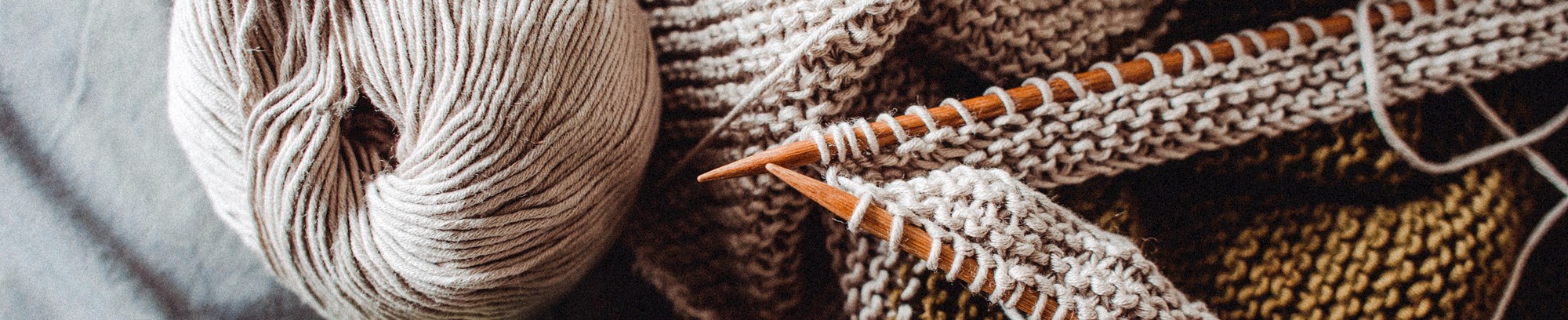 Lær at strikke på strikkekursus i FOF Syd- og Vestsjælland
