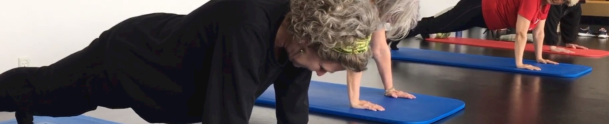 Gå til Mindfulness, åndedræt og yoga ved Linda Ernst (billedet er fra undervisningen i foråret 2018)