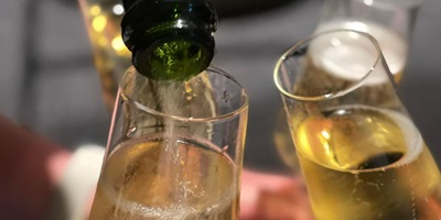 Vinsmagning for alle - To glas med Alkohol